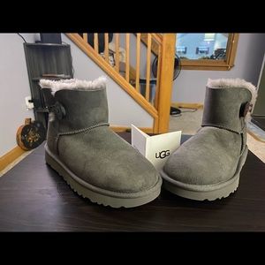 UGG Mini Bailey Buttons